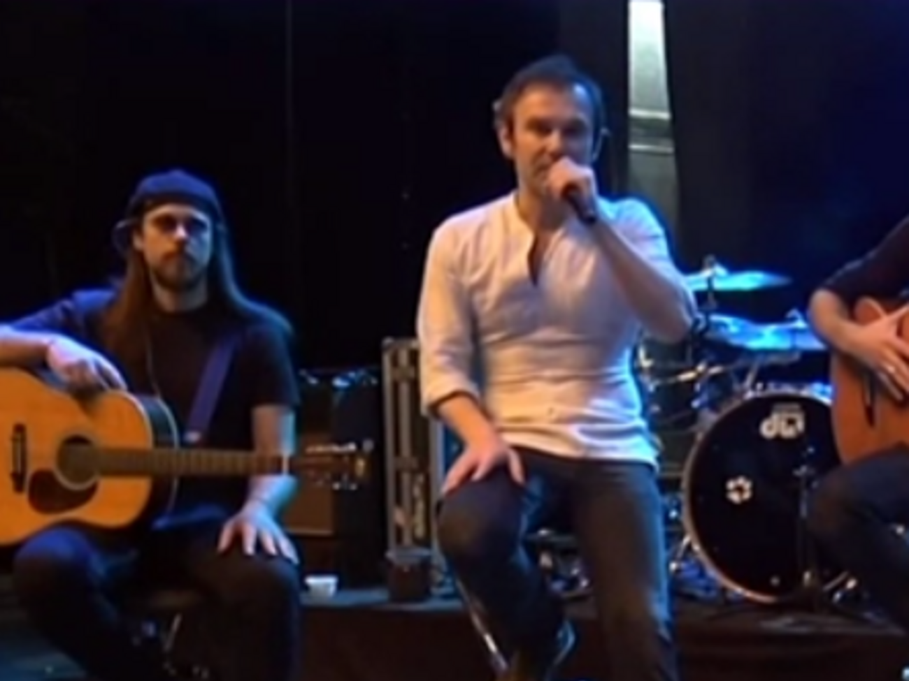 Вакарчук исполнил "Надежду"