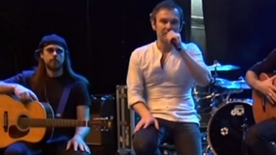 Вакарчук исполнил "Надежду"