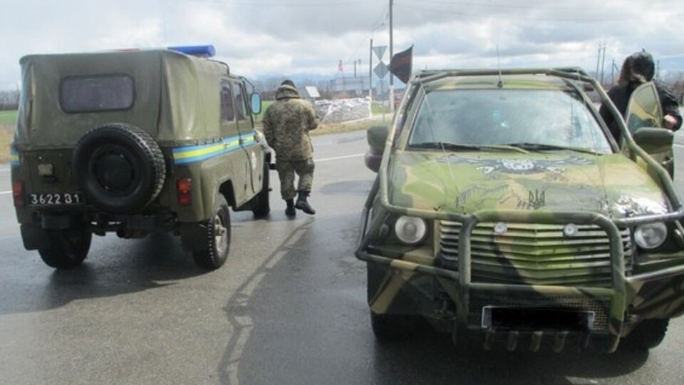 Машину с военными обстреляли в Запорожской области