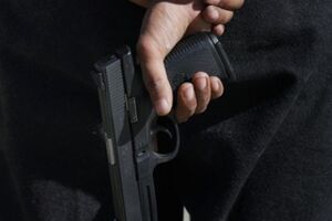 В больнице неизвестные устроили стрельбу