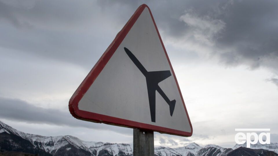 Из-за забастовки отменены сотни рейсов