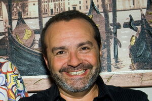 Шендерович живет по принципу "То, что человек может – он должен"