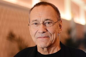 Российские режиссеры Андрей Кончаловский и Никита Михалков хотят создать российский фастфуд