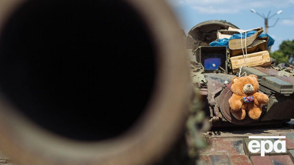 Украина отвела тяжелое вооружение