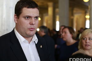 Ильенко: Агенты Кремля – те, кто сегодня разворовывает разрушенную войной страну