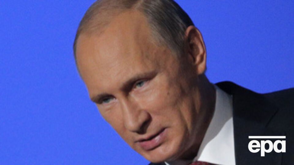 Путин: В Крыму создана мощная группировка войск