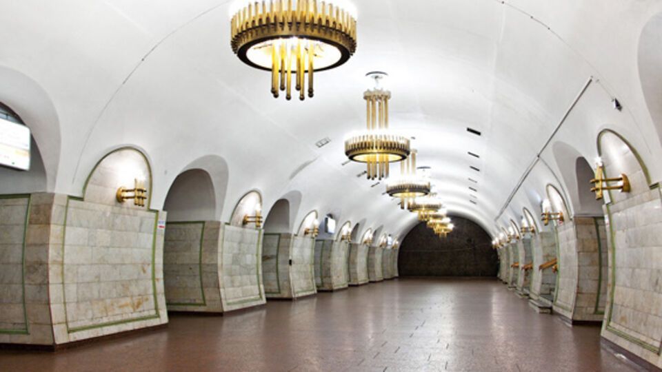 На "Льва Толстого" ищут взырвчатку