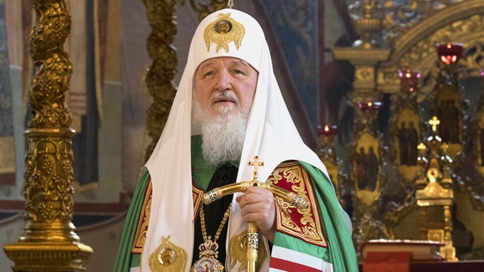 Патриарх Кирилл в конце апреля призвал российское духовенство активно использовать интернет для просвещения молодежи
