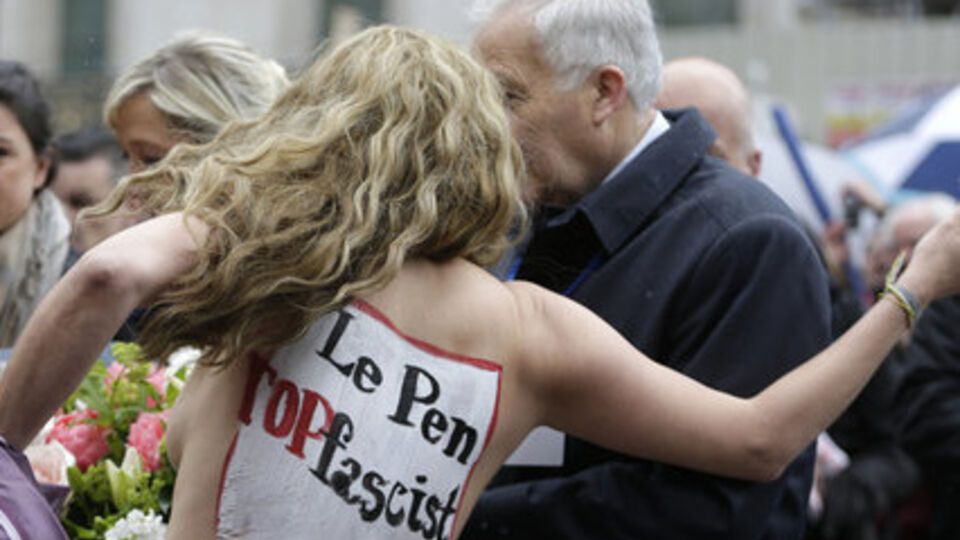 Это уже не первая акция Femen в отношении политика