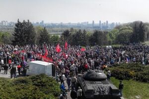 Милиционер пострадал на демонстрации коммунистов