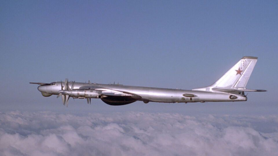 Американские чиновники считают, что данный инцидент, скорее всего, свидетельствует о начале весеннего цикла тренировок российской дальней авиации