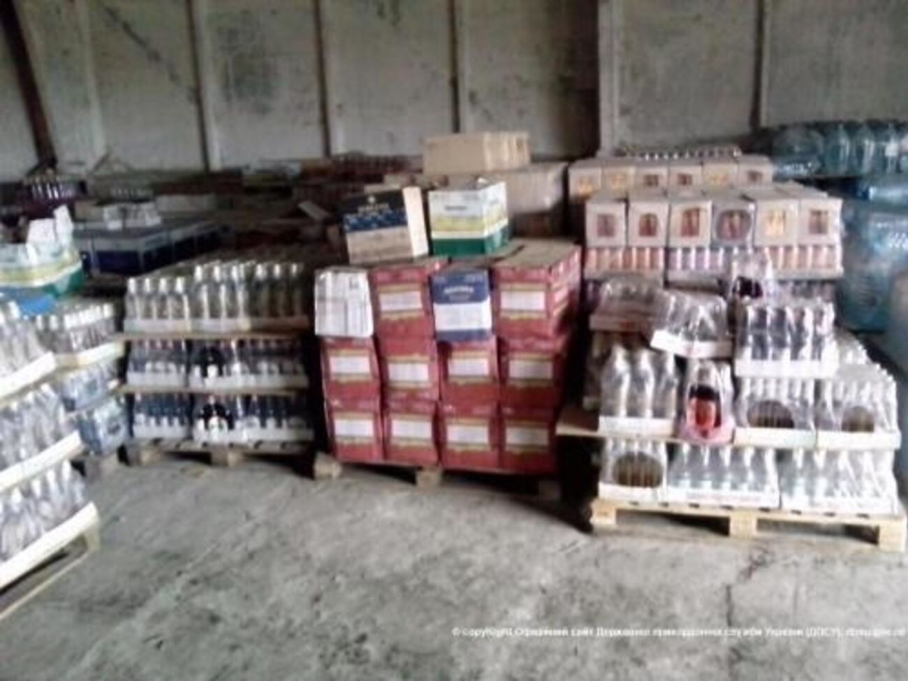 Есть подозрение, что документы на алкогольную продукцию поддельные