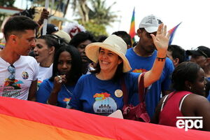 Мариэла Кастро возглавляет марш представителей секс-меньшинств на Кубе