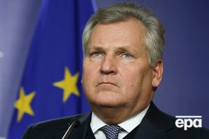 Квасьневский поддержал Коморовского на выборах в Польше