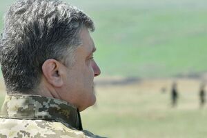 Порошенко посетит учебный центр "Десна"