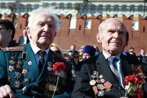 На трибуну на Красной площади ветераны могли попасть только по приглашениям