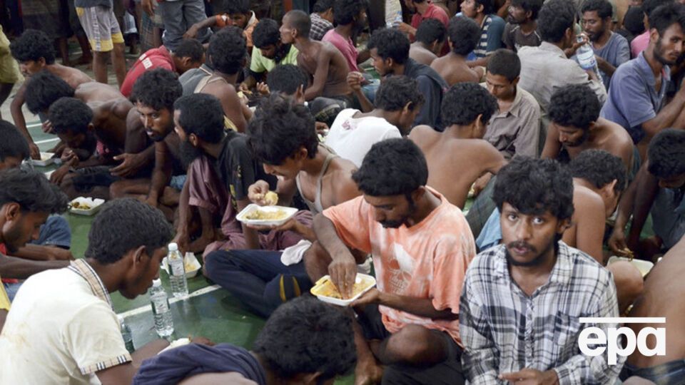 Беженцев передали миграционным службам