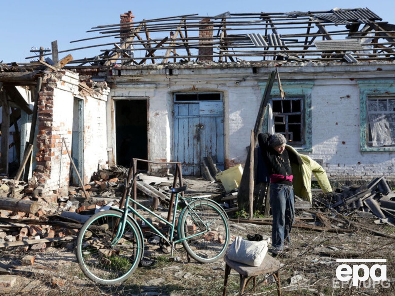 Боевики выдают жителям зарплату пайками