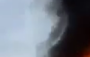 В Ставропольском крае на трассе взорвался грузовик. Видео