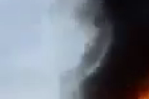 В Ставропольском крае на трассе взорвался грузовик. Видео