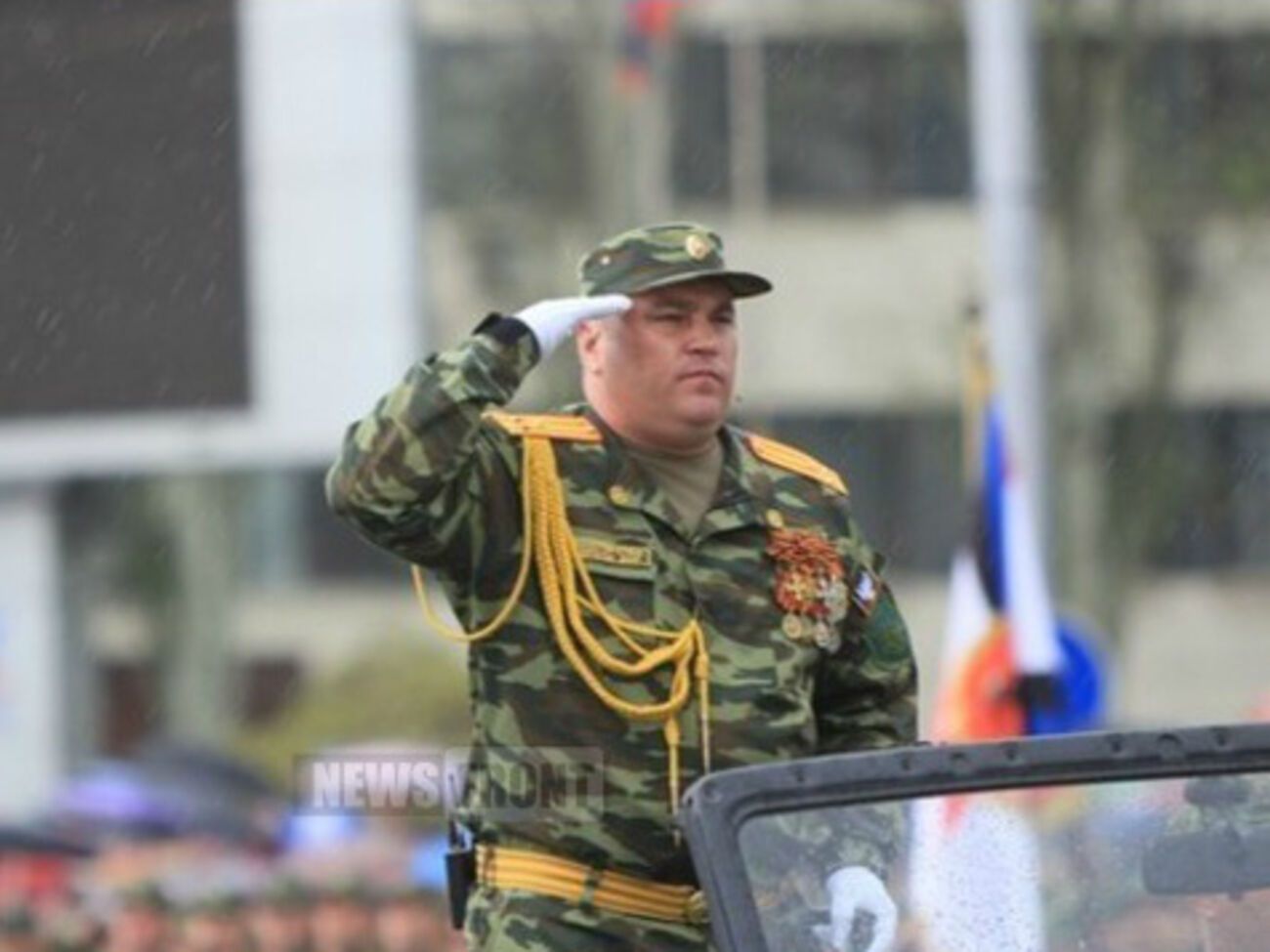 Великородный принимает "парад" на 9 мая