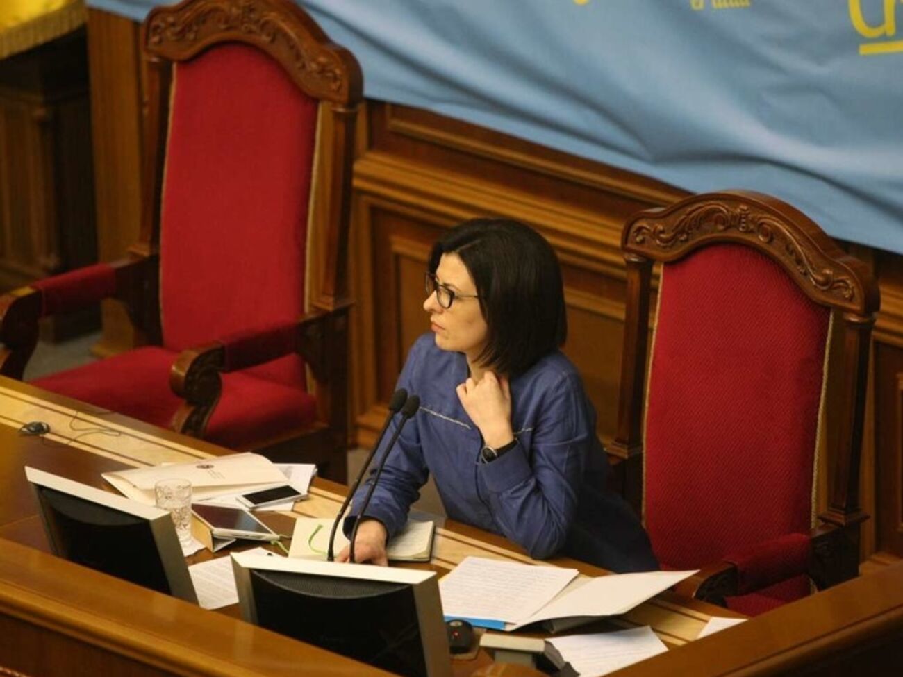 Рада может запретить военным пользоваться мобильными в зоне боевых действий