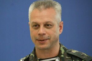 Лысенко: Около линии разграничения в Луганской области наблюдатели ОБСЕ увидели также самоходные артиллерийские установки, гаубицы, танки, "Грады" и зенитно-ракетные комплексы