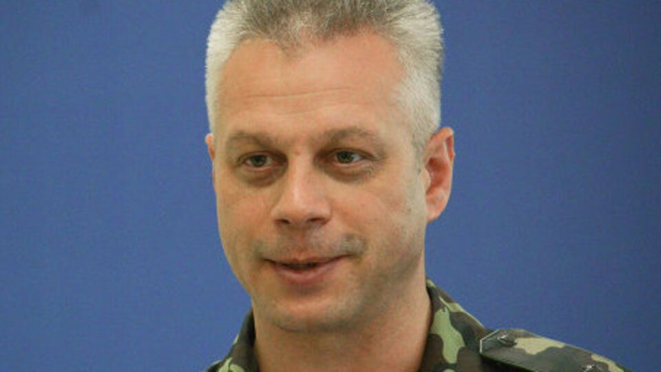 Лысенко: Около линии разграничения в Луганской области наблюдатели ОБСЕ увидели также самоходные артиллерийские установки, гаубицы, танки, "Грады" и зенитно-ракетные комплексы