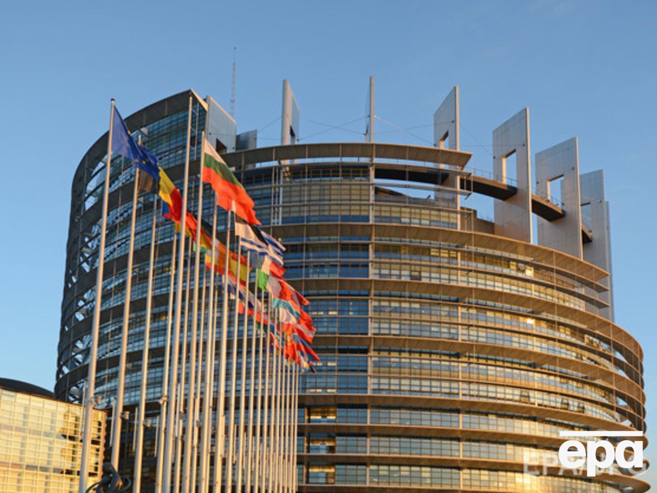 Страны ЕС должны воздержаться от двусторонних соглашений с Россией и активизировать свои коллективные усилия, чтобы противостоять ей, сохраняя возвращение к сотрудничеству с Россией в качестве долгосрочной цели