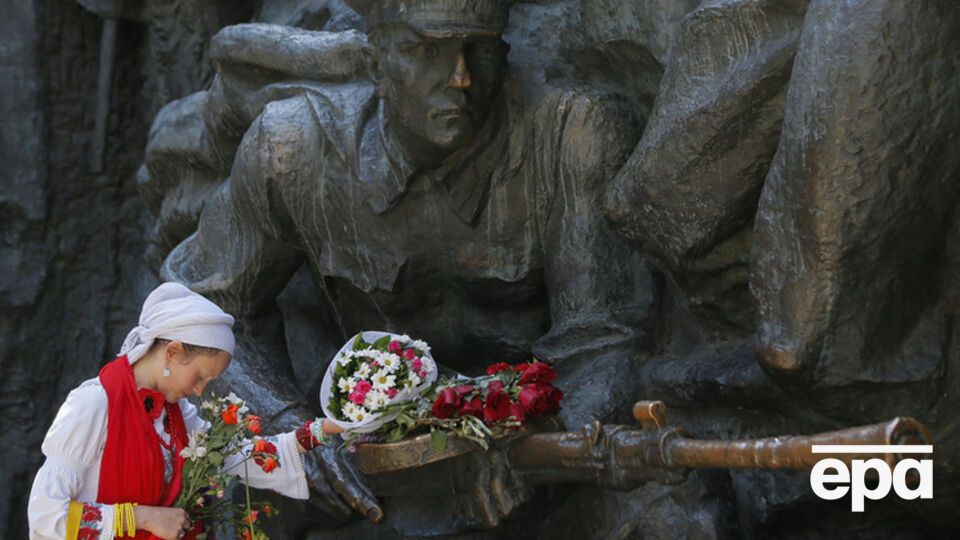 Украина в 2015 году отметила 8 мая День примирения, а 9 мая – День Победы