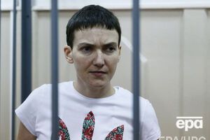 Надежда Савченко во время судебного заседания