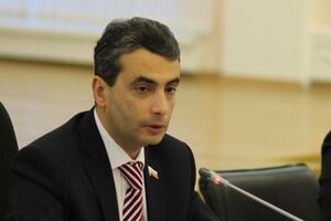 Шлосберг: На востоке Украины создана черная экономическая дыра для контрабандистов