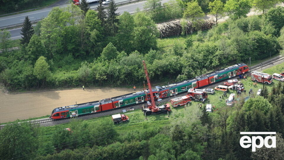 В поезде находилось 240 пассажиров, которые направлялись из Нью-Йорка в Вашингтон