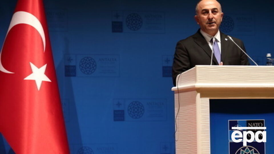 Чавушоглу: Анкара готова играть "конструктивную роль" в спорах России и Запада по поводу Украины