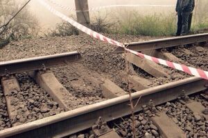 На место происшествия направлена следственно-оперативная группа, взрывотехническая служба и кинологи