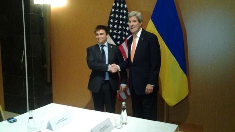 Украина и НАТО сегодня обсудят актуальные вопросы партнерства