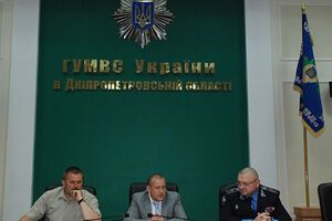 Нового главу милиции Днепропетровщины Игоря Репешко представил заместитель министра внутренних дел Алексей Руденко