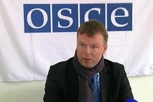 Хуг: Ни правительство Украины, ни представители "ДНР" и "ЛНР" не завершили отвод тяжелого оружия