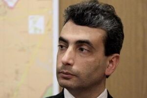 Шлосберг: Россиянам объясняют, что в Украине власть захватили фашисты и выродки, которых надо уничтожить