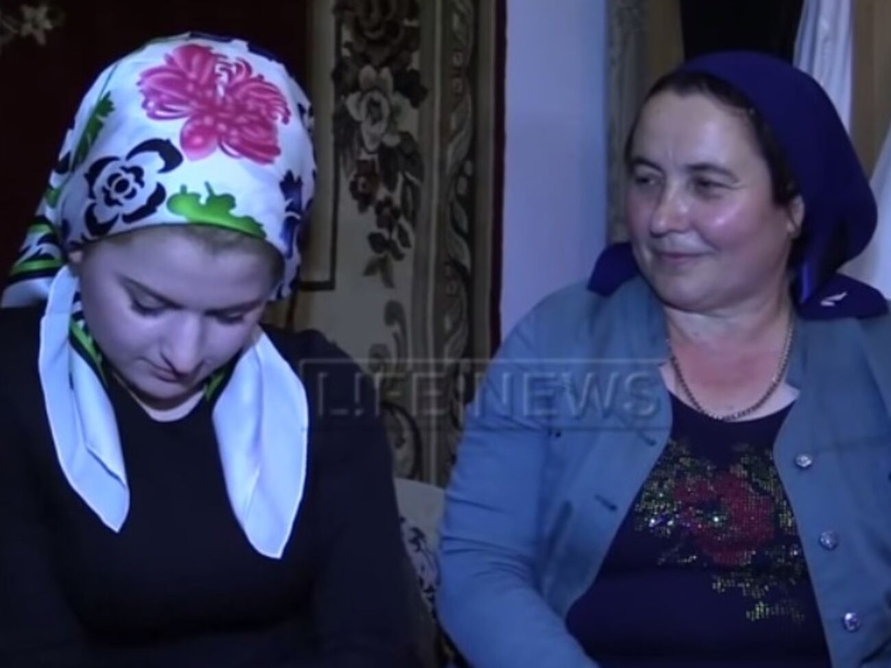 Хеда Гойлабиева дала интервью журналистам в присутствии тети