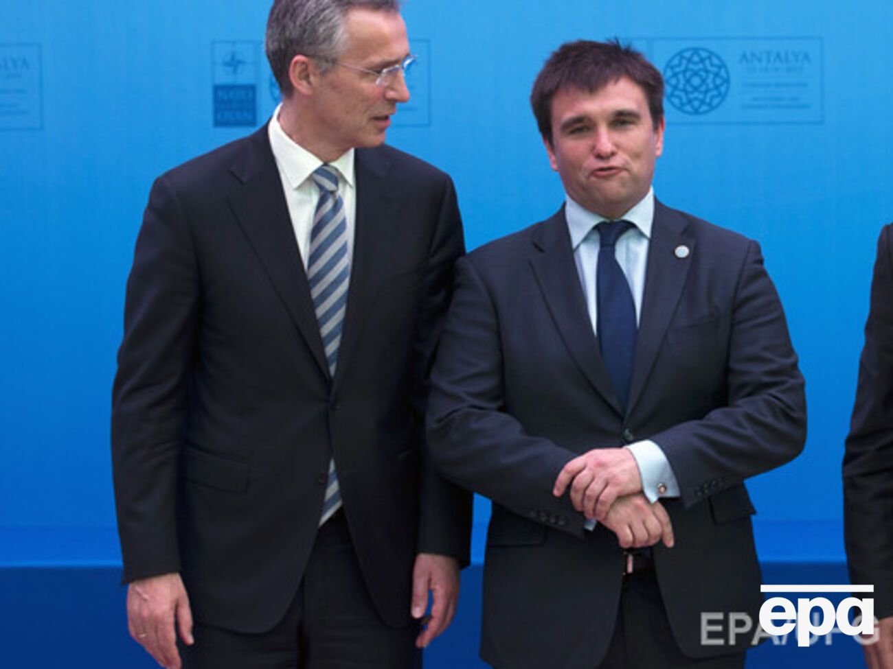 Глава МИД Украины Павел Климкин и генсек НАТО Йенс Столтенберг в Анталье