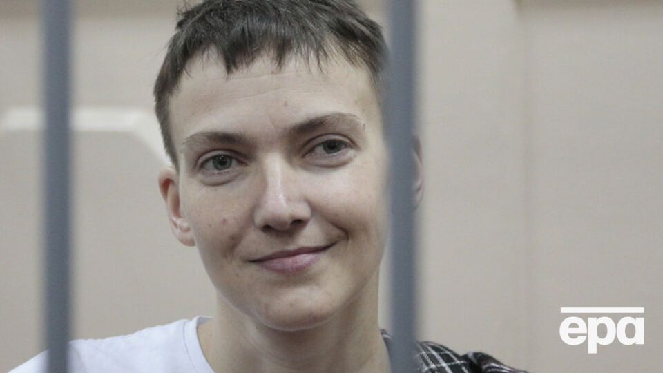 Надежда Савченко находится под арестом в РФ с июня 2014 года