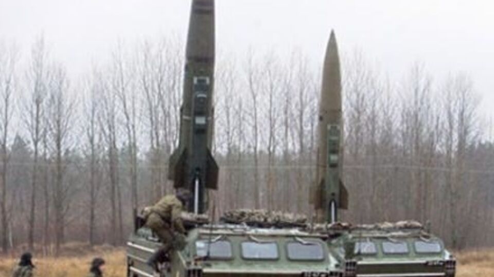 "Точка-У" используется для уничтожения целей малого размера, расположенных на большом расстоянии: пунктов управления противника, разведывательных средств, стоянок самолетов и вертолетов, хранилищ