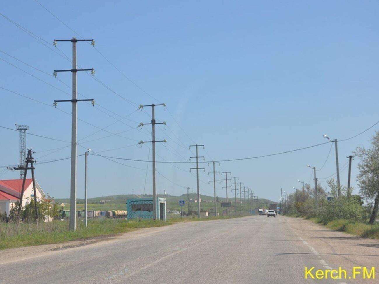 По дороге на Керченскую переправу убрали биотуалеты, предназначавшиеся для стоящих в очередях