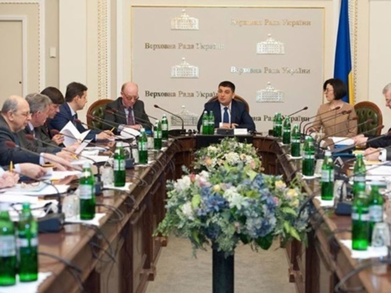 Гройсман: Рабочей группе и всей Конституционной комиссии надо найти баланс, который позволит избежать конфликтов в треугольнике "президент---парламент---правительство"