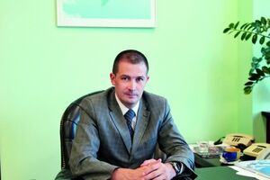 Денис Антонюк возглавляет Госавиаслужбу с 2014 года