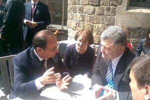 Порошенко в Германии встретился с Олландом