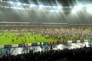 Матч "Днепра" с итальянским "Наполи" в Киеве завершился со счетом 1:0