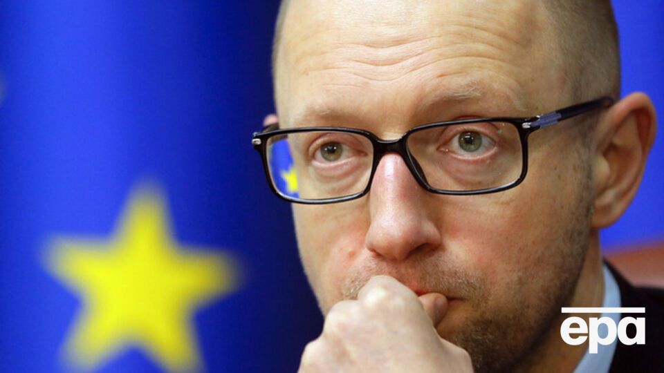 Яценюк: Украина закупает в России сейчас только 30% газа