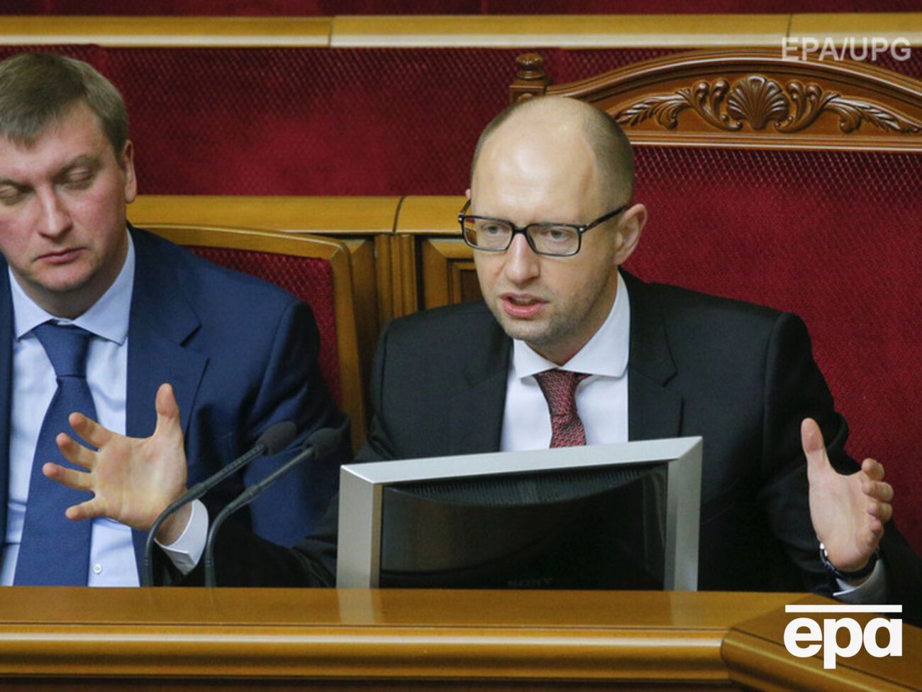 Арсений Яценюк прокомментировал ситуацию на компании "Укрнафта"